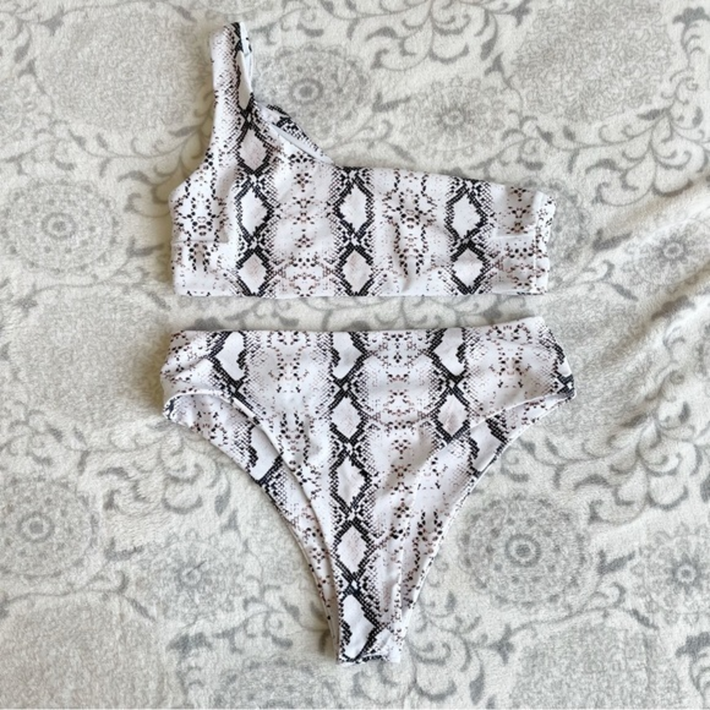 Snakeskin medium‎ bikini shein